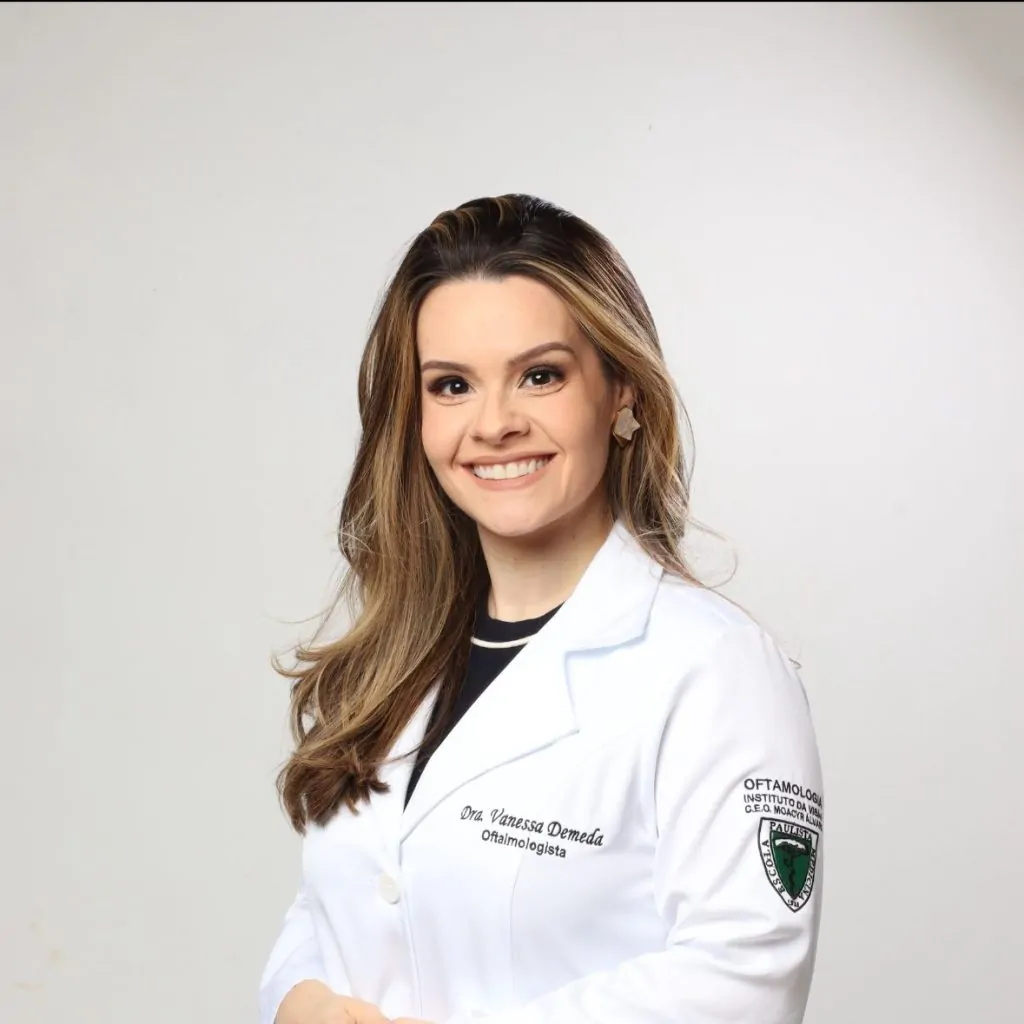 Dra. Vanessa Favero Demeda