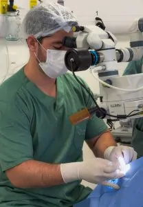 INJEÇÃO INTRAVÍTREA