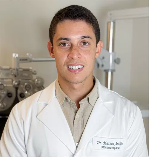 Dr. Mateus Araújo